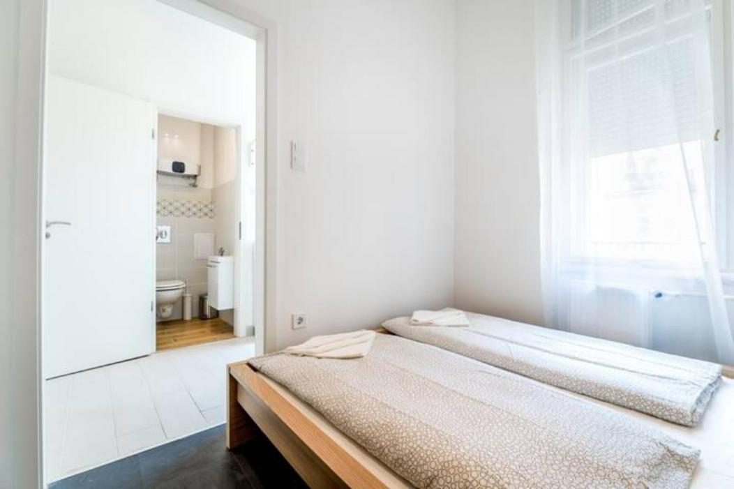 Hi-Bp Sunny Home Apartments In The Heart Of Budapest Esterno foto