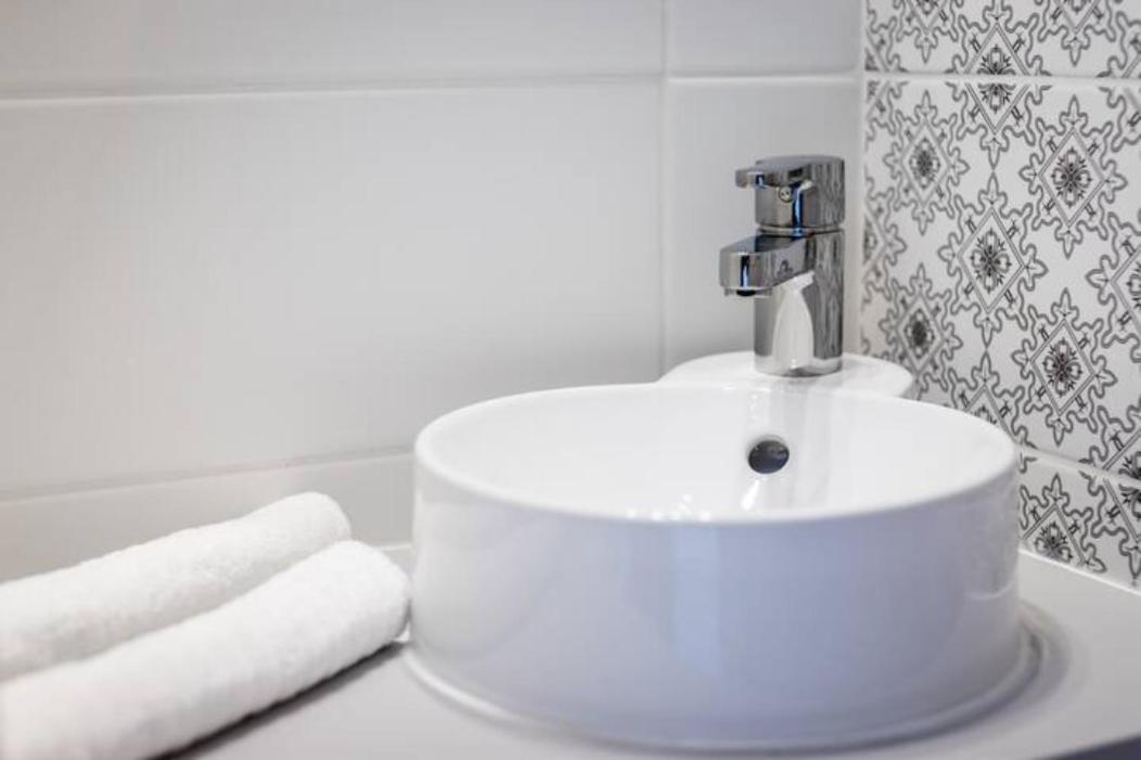 Hi-Bp Sunny Home Apartments In The Heart Of Budapest Esterno foto