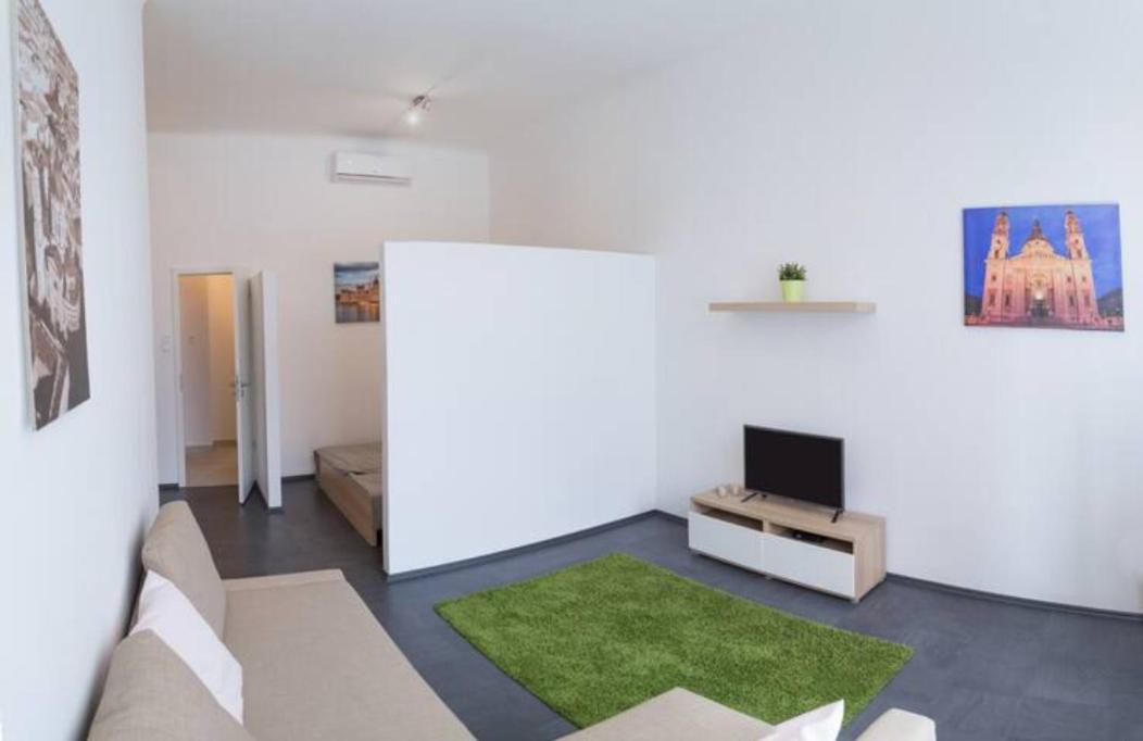 Hi-Bp Sunny Home Apartments In The Heart Of Budapest Esterno foto
